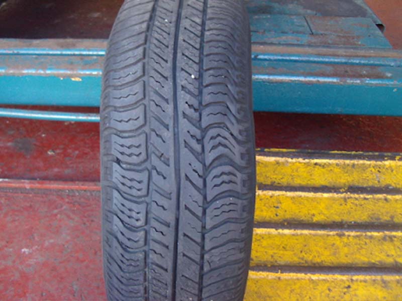 Nguyên nhân lốp ô tô bị méo