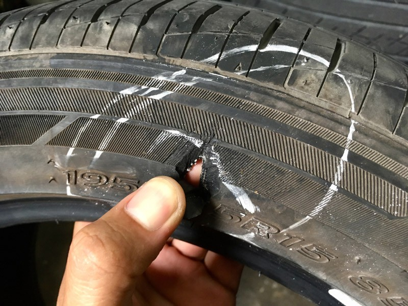 Lốp thủng bị biến thành không thủng