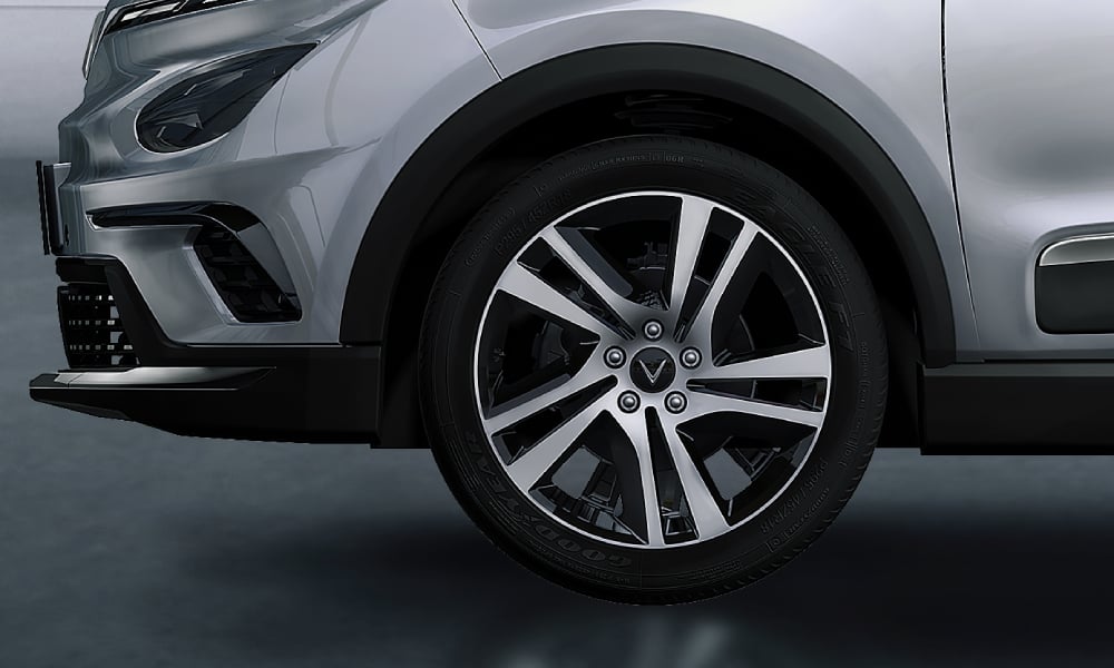 dịch vụ thay lốp xe ô tô điện giá rẻ tại Bình Dương