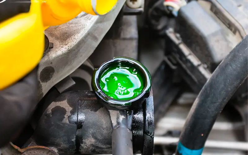 kiểm tra nước làm mát ô tô