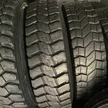 Lốp dán bố vải 9.00-20 gai ngang chạy công trình