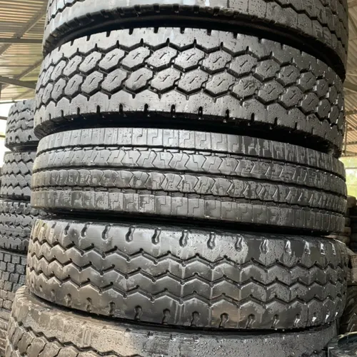 Lốp dán bố kẽm 9.00R20 gai xuôi