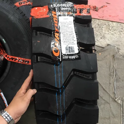 Lốp bố kẽm gai bệt Ovation 12.00R20