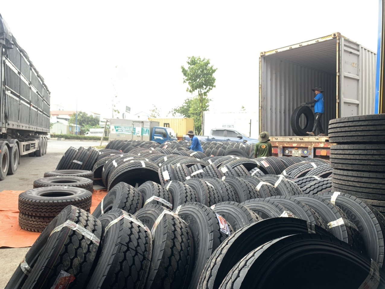 lốp container bình dương