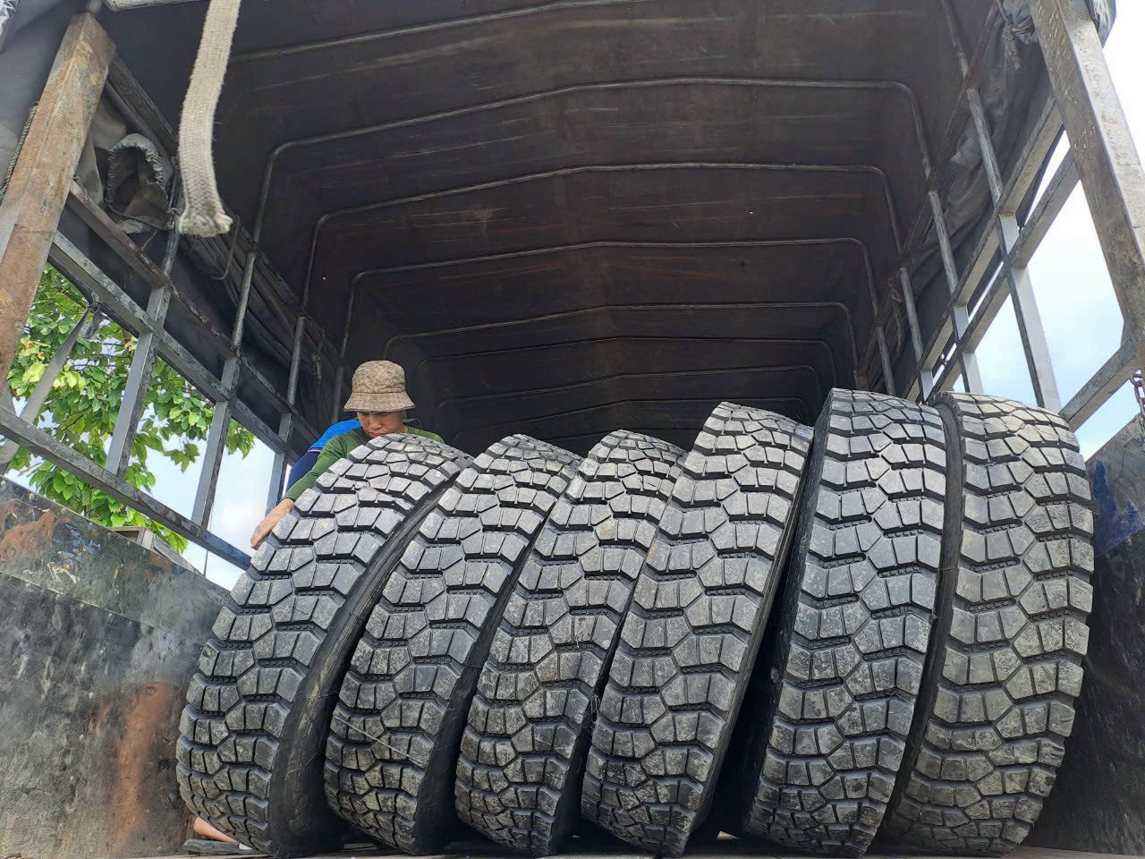 cung cấp lốp dán bắc ninh giá rẻ