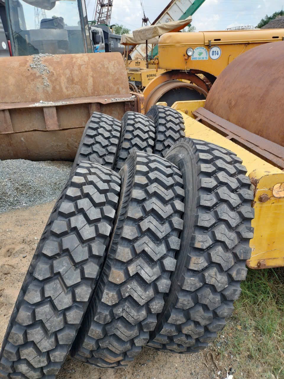 cung cấp lốp xe ben chính hãng tại Bình Dương - TPHCM