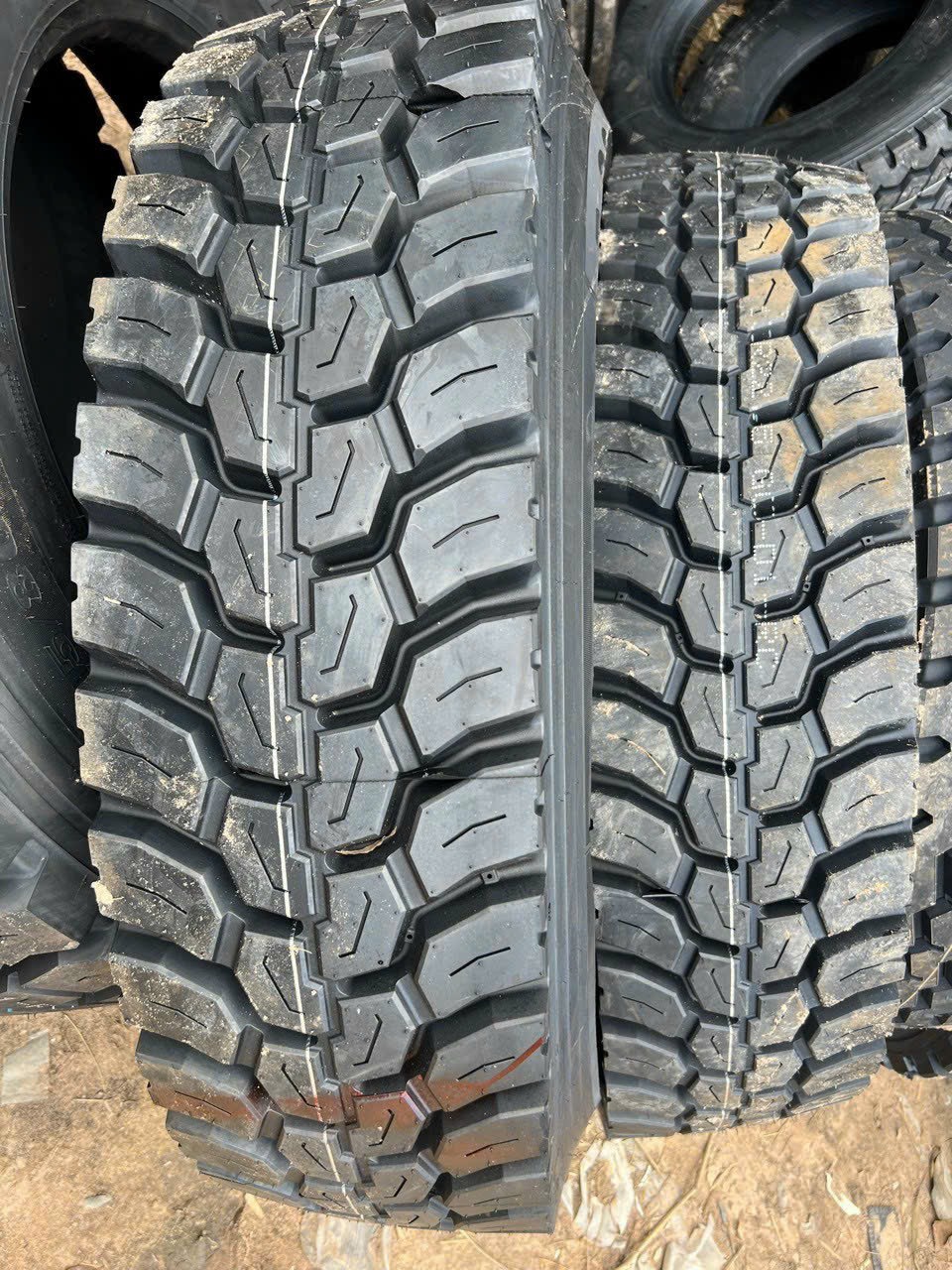 lốp dán xe tải giá rẻ