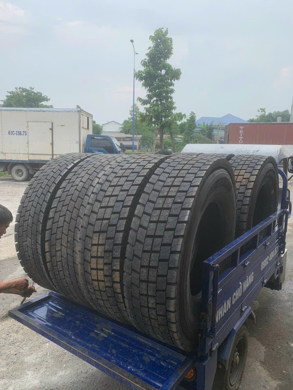 lốp dán xe ô tô du lịch