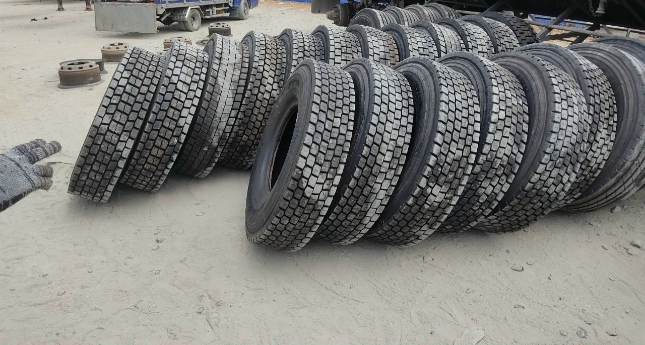 lốp xe tải cũ - mới giá rẻ tại Bình Dương