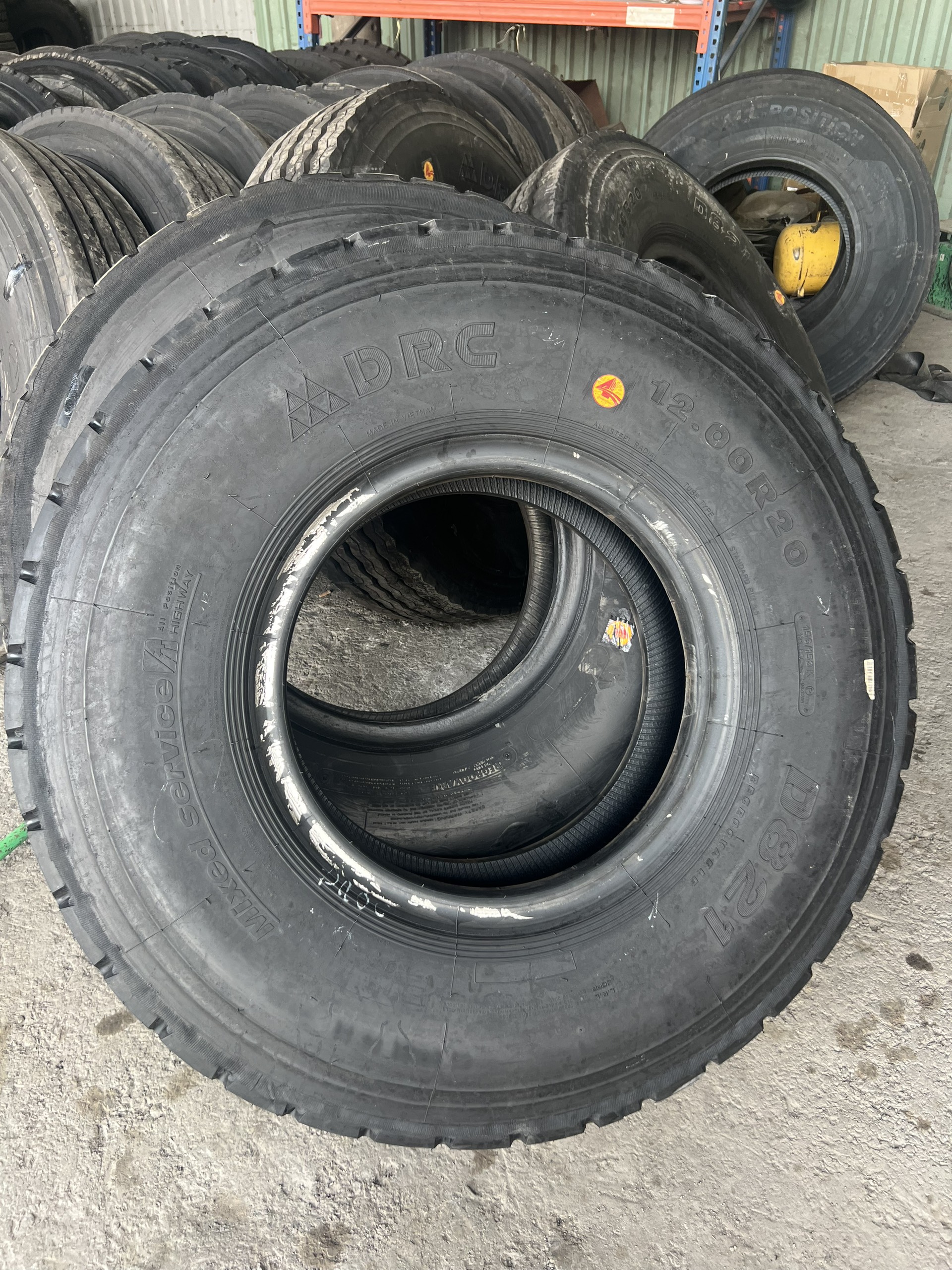 lốp dán 12.00-20 giá rẻ