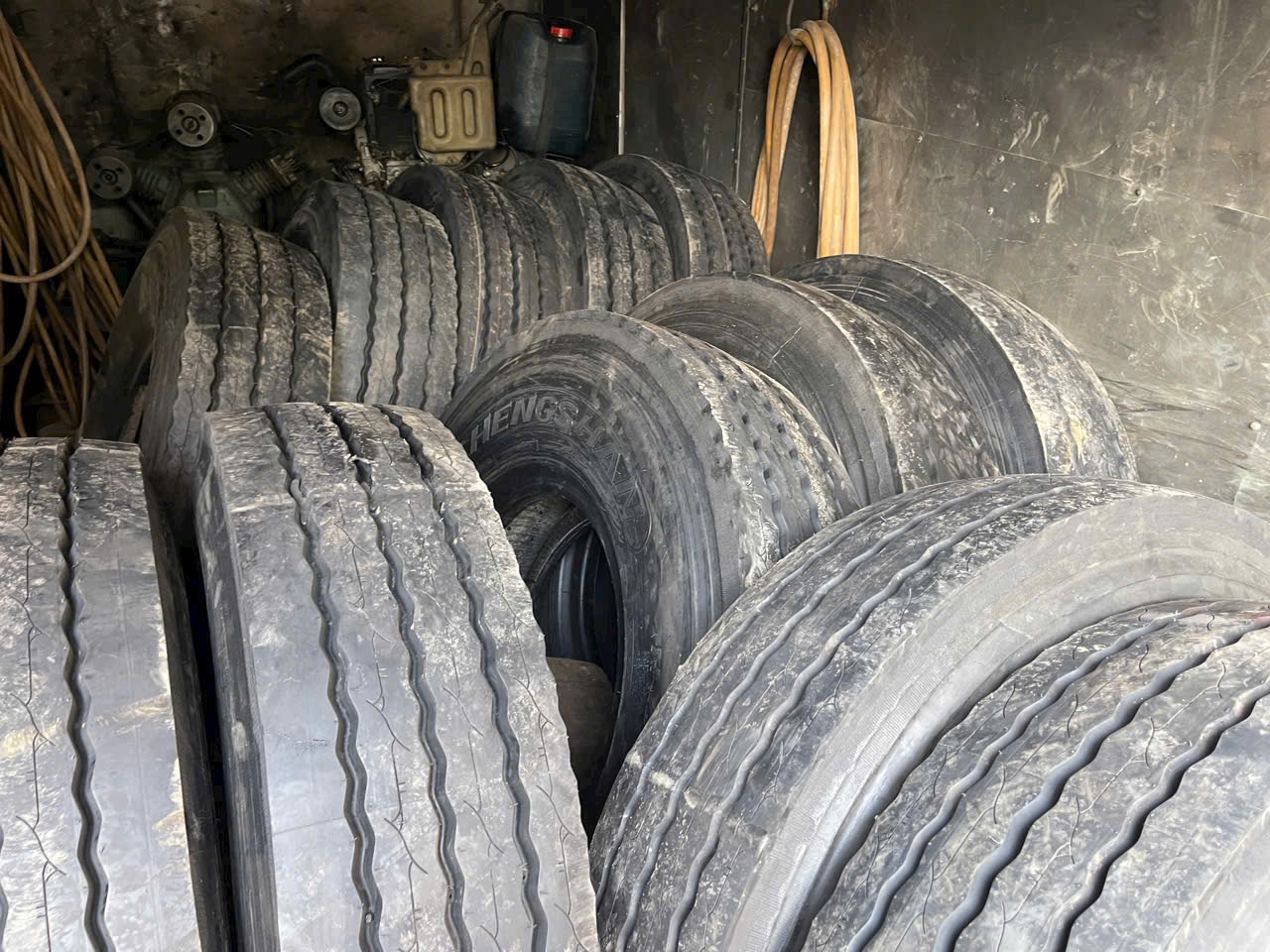 lốp dán ô tô bình dương