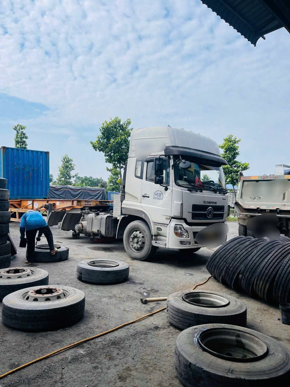 lốp container bình dương