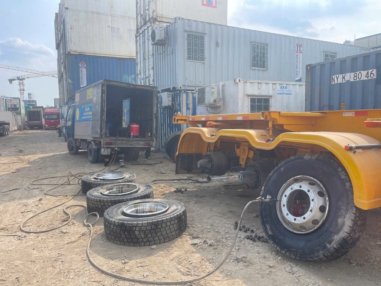 dịch vụ cứu hộ lốp xe container uy tín tại TPHCM