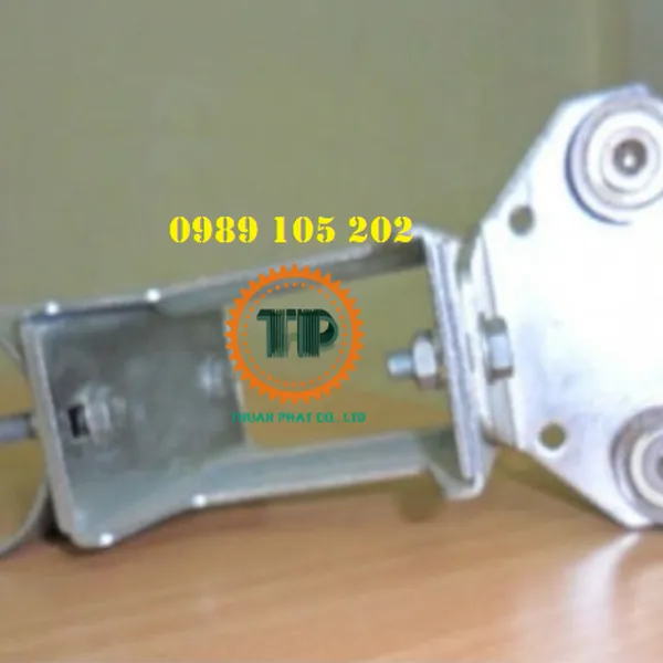 Con lăn dẫn hướng ray C cầu trục
