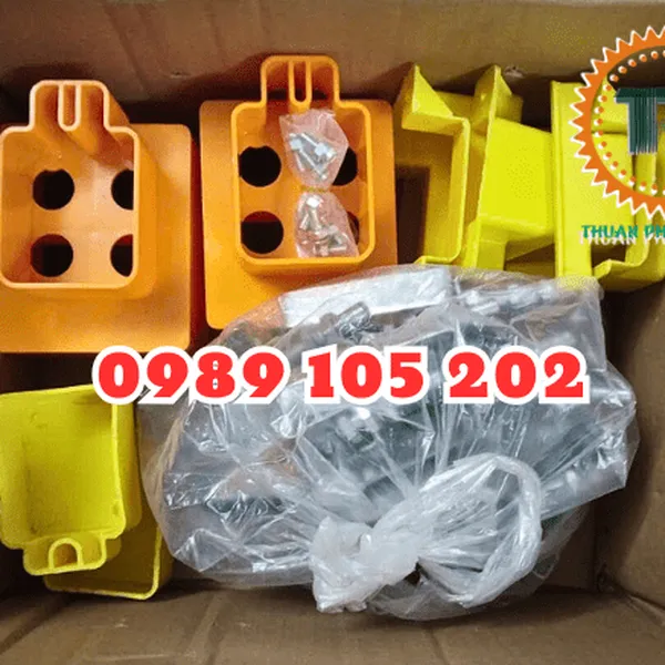 Hộp nguồn ray hộp kín