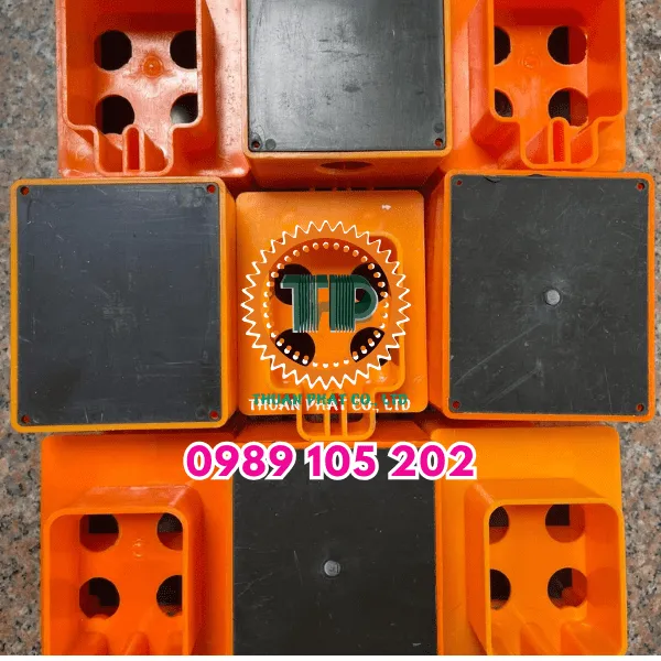 Hộp nguồn ray hộp kín