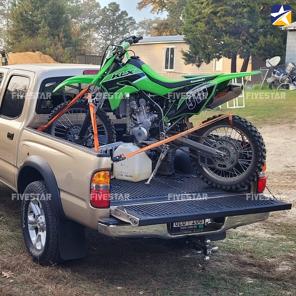 Buộc gọn phần dây thừa tránh gây vướng víu khi di chuyển Buộc gọn phần dây thừa tránh gây vướng víu khi di chuyển