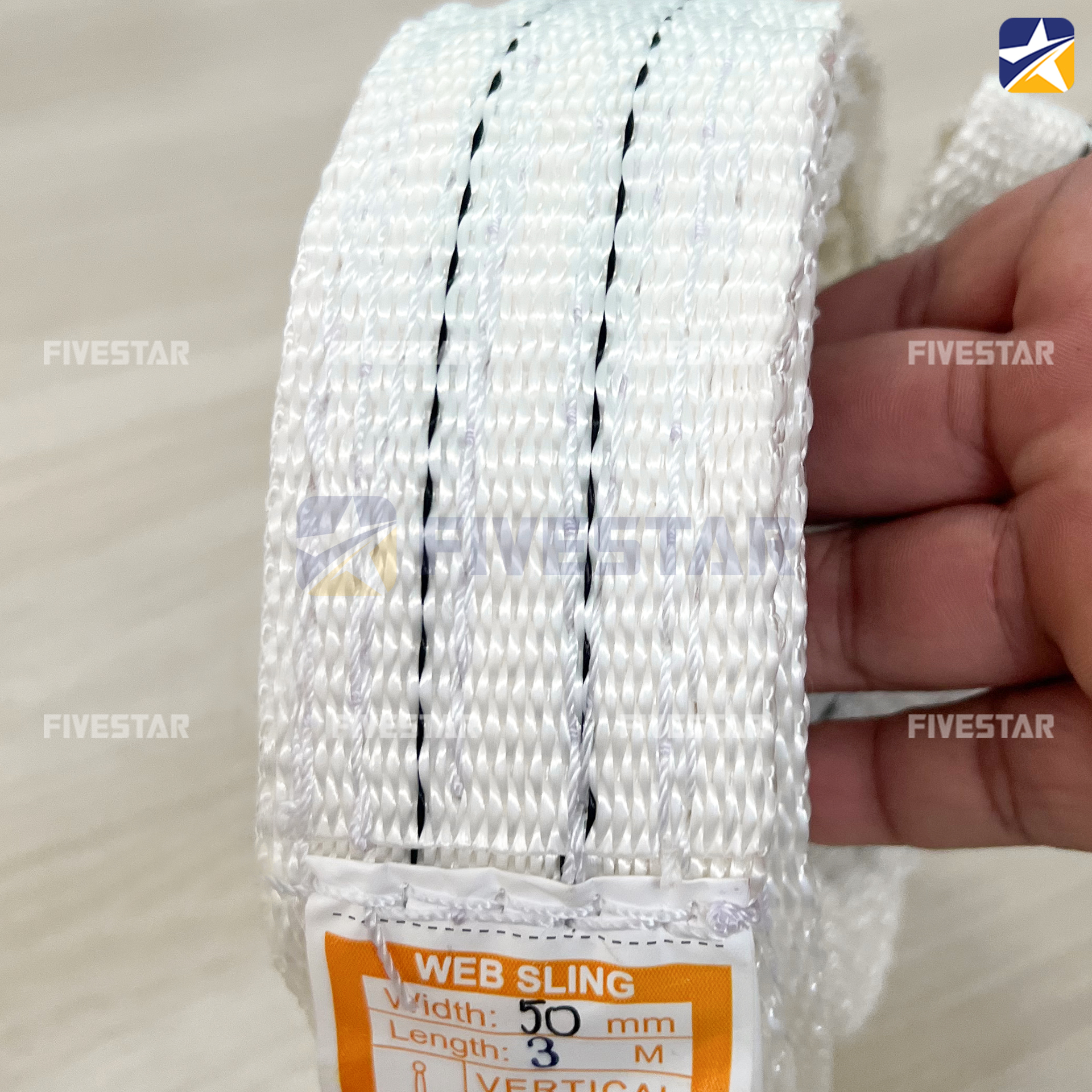 Dây cáp vải màu trắng được dệt từ các sợi polyester cường lực Dây cáp vải màu trắng được dệt từ các sợi polyester cường lực