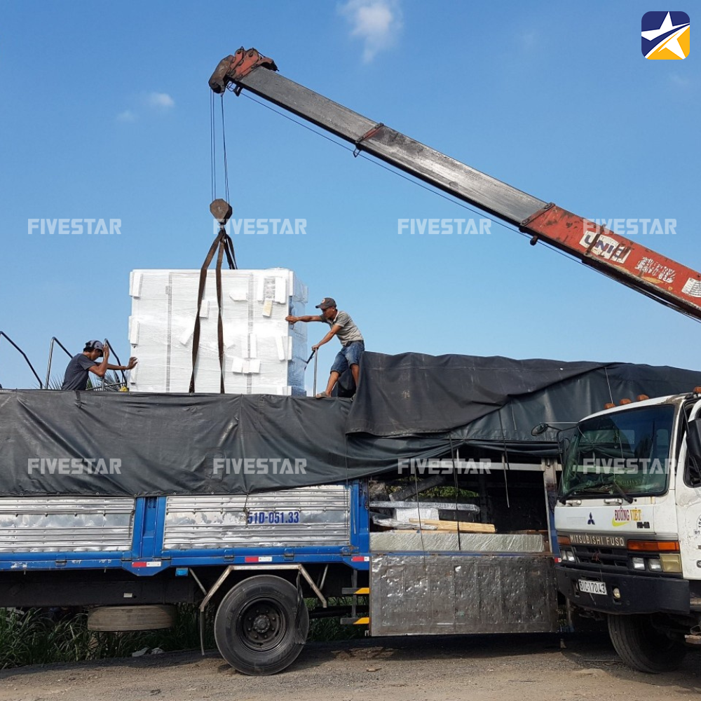 Dây cẩu hàng được ứng dụng chủ yếu trong ngành công nghiệp nâng hạ hàng hóa Dây cẩu hàng được ứng dụng chủ yếu trong ngành công nghiệp nâng hạ hàng hóa