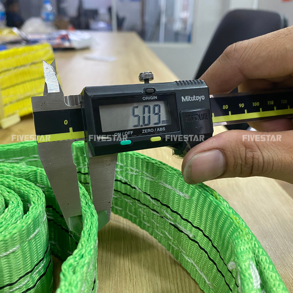 Độ dày phần thân dây của dây cáp vải cẩu hàng tải 2 tấn Độ dày phần thân dây của dây cáp vải cẩu hàng tải 2 tấn