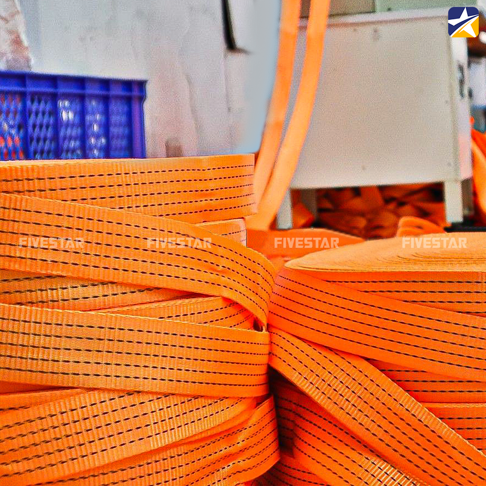 Nguồn dây đai Polyester luôn có sẵn số lượng lớn tại kho Nguồn dây đai Polyester luôn có sẵn số lượng lớn tại kho