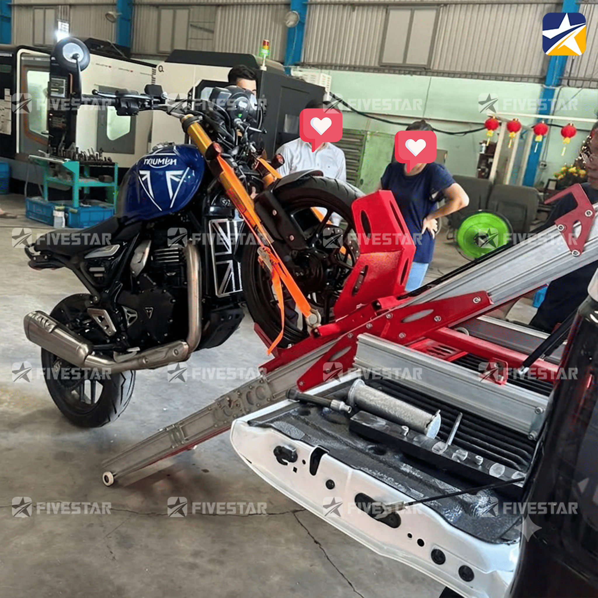 Ràng xe máy lên xe bán tải bằng dây tăng đơ bản 25mm tải 800kg không móc Ràng xe máy lên xe bán tải bằng dây tăng đơ bản 25mm tải 800kg không móc