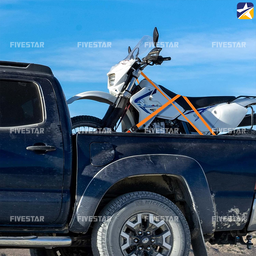 Ràng xe máy trên xe bán tải Ràng xe máy trên xe bán tải