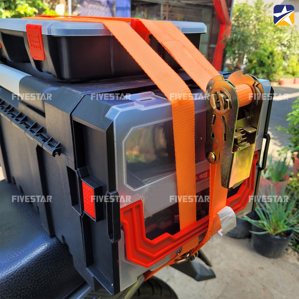 Sử dụng dây tăng đơ bản 25mm tải 800kg không móc để ràng hàng xe máy Sử dụng dây tăng đơ bản 25mm tải 800kg không móc để ràng hàng xe máy