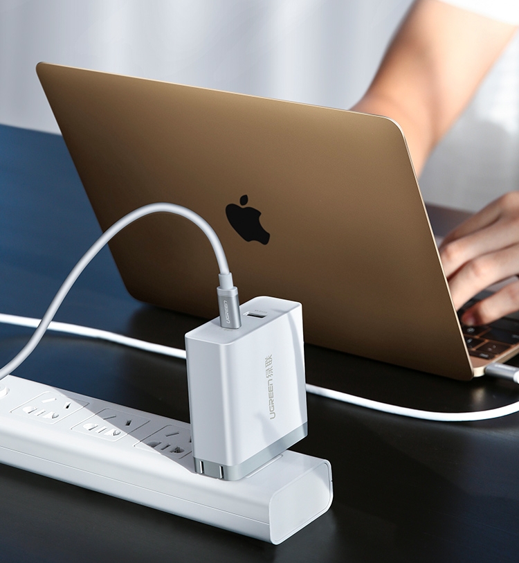 Cáp USB Type C dài 1.5m Ugreen 10682 Cáp USB Type C dài 1.5m Ugreen 10682