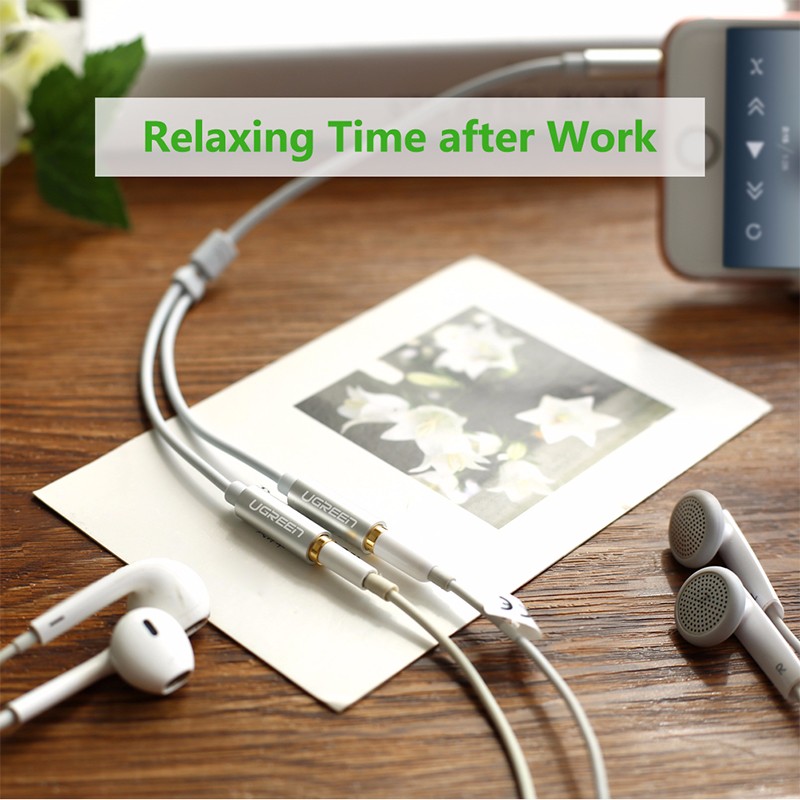 Cáp chia âm thanh 3.5mm 1 ra 2 Ugreen 10780 Cáp chia âm thanh 3.5mm 1 ra 2 Ugreen 10780