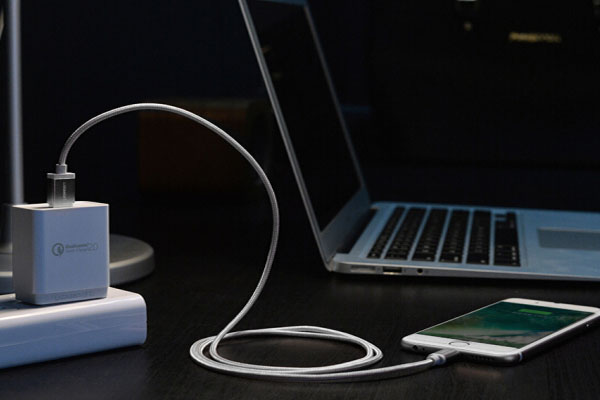 Cáp sạc USB Lightning dài 1m Ugreen 30584 cho iPhone Cáp sạc USB Lightning dài 1m Ugreen 30584 cho iPhone