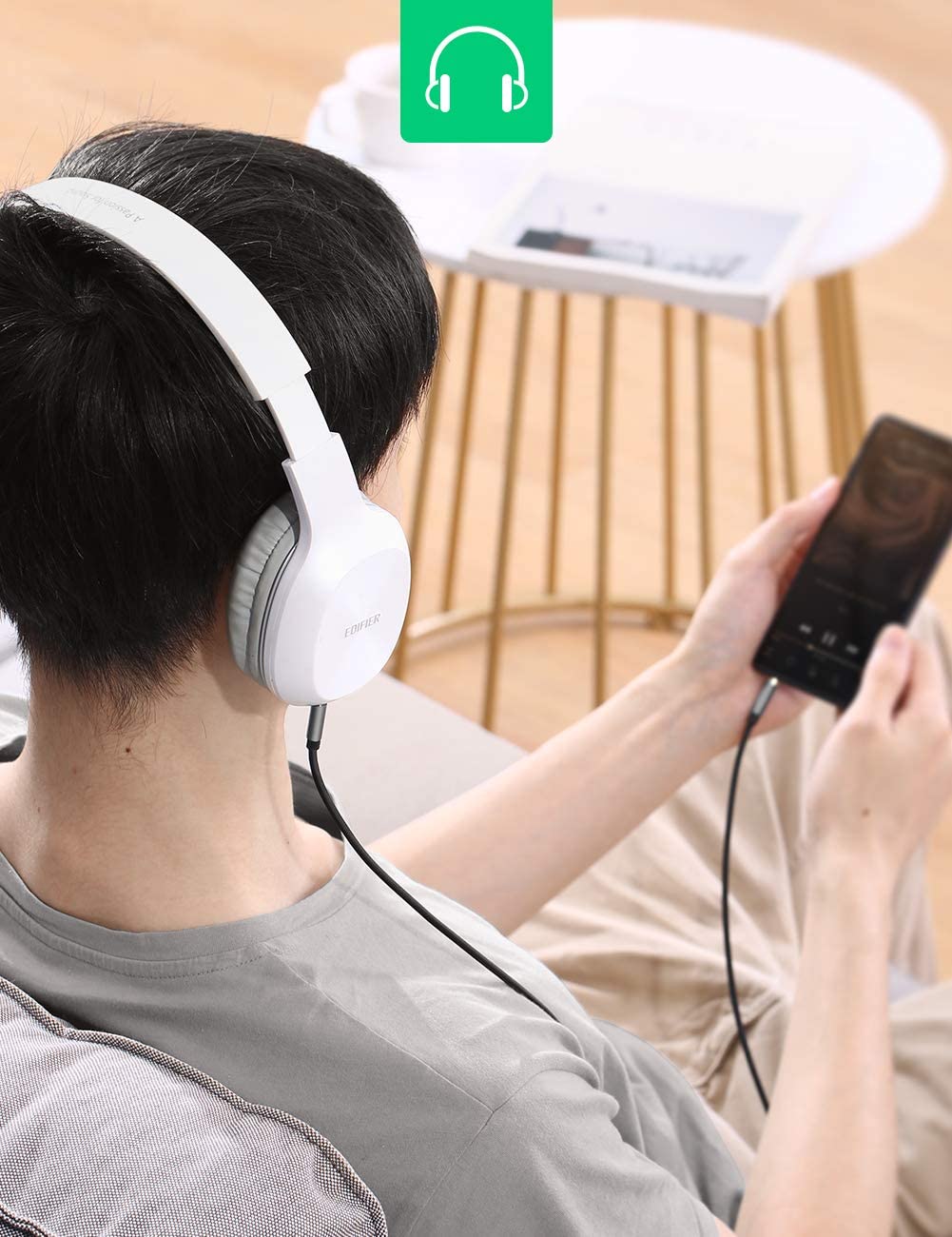 Cáp âm thanh 3.5mm dài 1M Ugreen 50361 Cáp âm thanh 3.5mm dài 1M Ugreen 50361