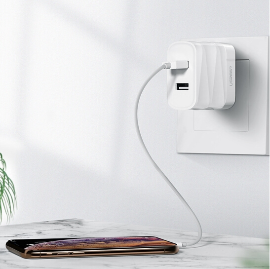 Củ sạc nhanh Dual USB 3.1A + 2.4A Ugreen 50955