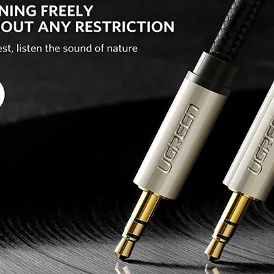 Cáp âm thanh 3.5mm dài 5M Ugreen 40783