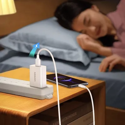 Củ sạc nhanh 18W chuẩn USB hỗ trợ QC 3.0 Ugreen 10133