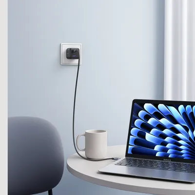 Sạc điện thoại 3 cổng USB-C và USB-A GaN 45W màu đen chân US Ugreen 65155B X527