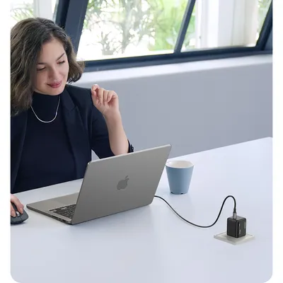 Sạc USB-C 1 cổng PD 25W công nghệ GaN Ugreen 75955 X517