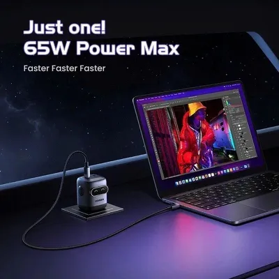 Sạc điện thoại 3 cổng USB-C và USB-A GaN 65W màu đen xám tạo hình robot Ugreen 45001 X662