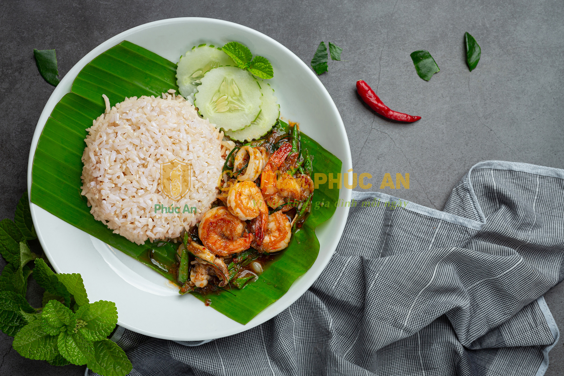 Gạo mầm sau khi nấu thành cơm Gạo mầm sau khi nấu thành cơm