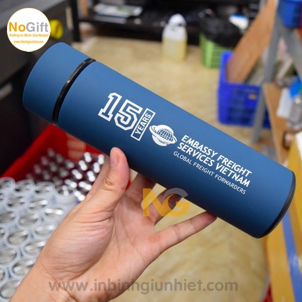 In logo bình giữ nhiệt giá rẻ theo yêu cầu In logo bình giữ nhiệt giá rẻ theo yêu cầu