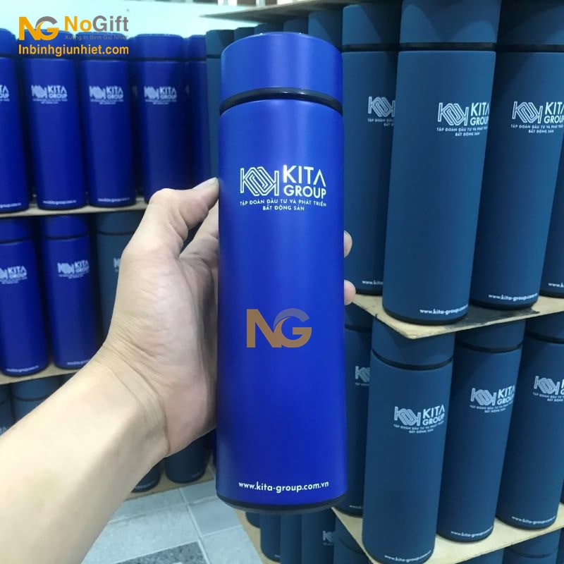 Bình giữ nhiệt khắc tên HCM Bình giữ nhiệt khắc tên HCM