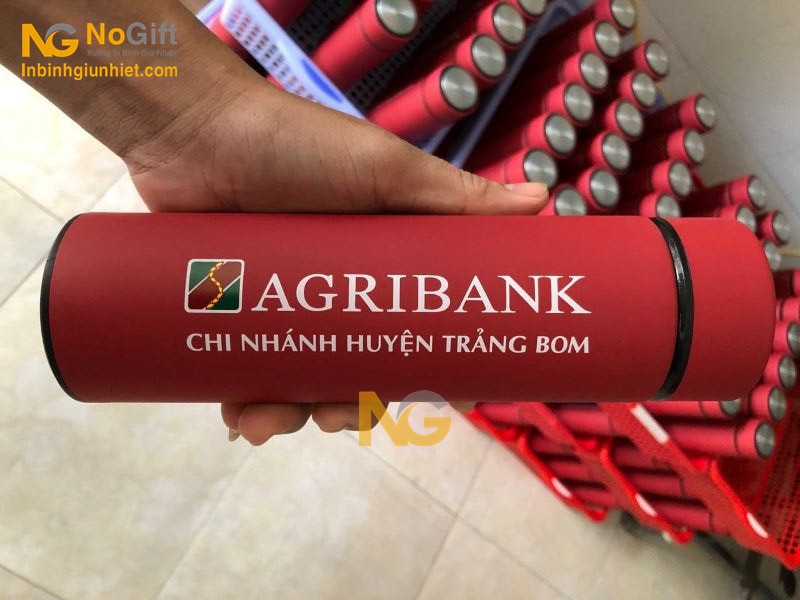 Bình giữ nhiệt làm quà tăng in logo ngân hàng Bình giữ nhiệt làm quà tăng in logo ngân hàng