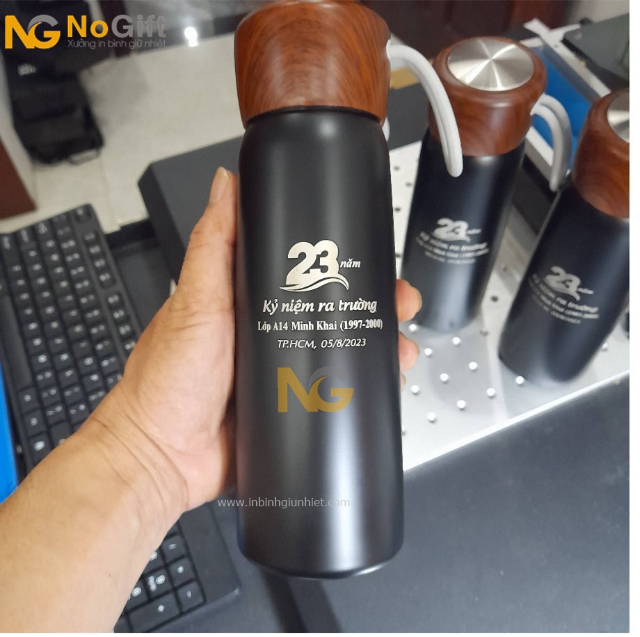 Bình giữ nhiệt in logo Trường học nắp vân gỗ 500ml Bình giữ nhiệt in logo Trường học nắp vân gỗ 500ml