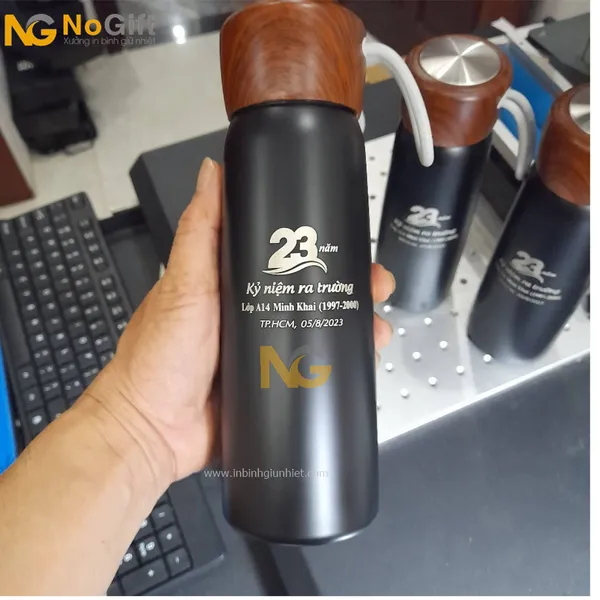 Bình giữ nhiệt in logo Trường nắp vân gỗ 500ml