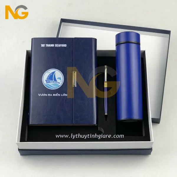 Bình giữ nhiệt quà tặng in logo sổ tay bút bi màu xanh dương
