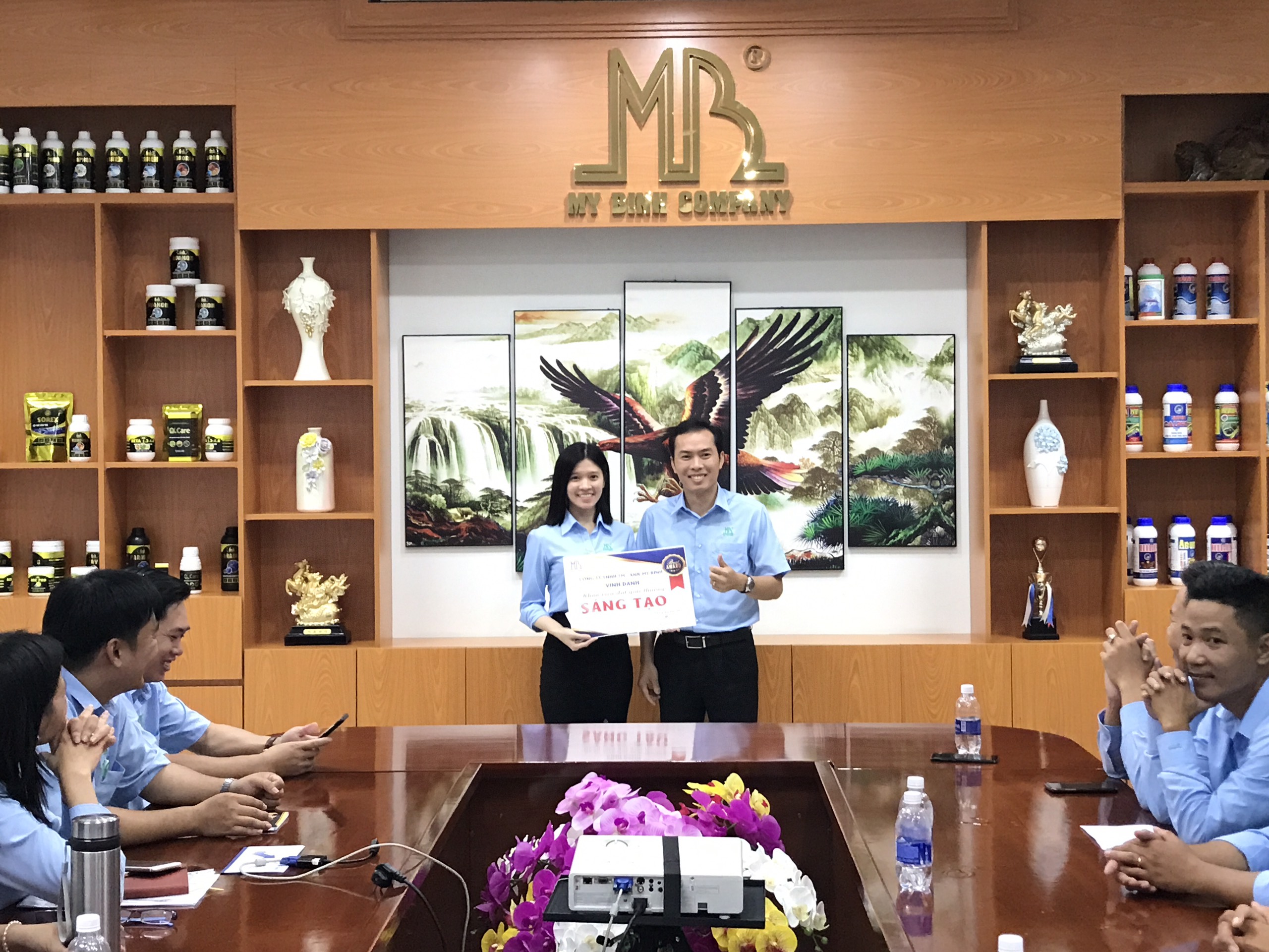 Mỹ Bình họp mặt cuối năm 2020