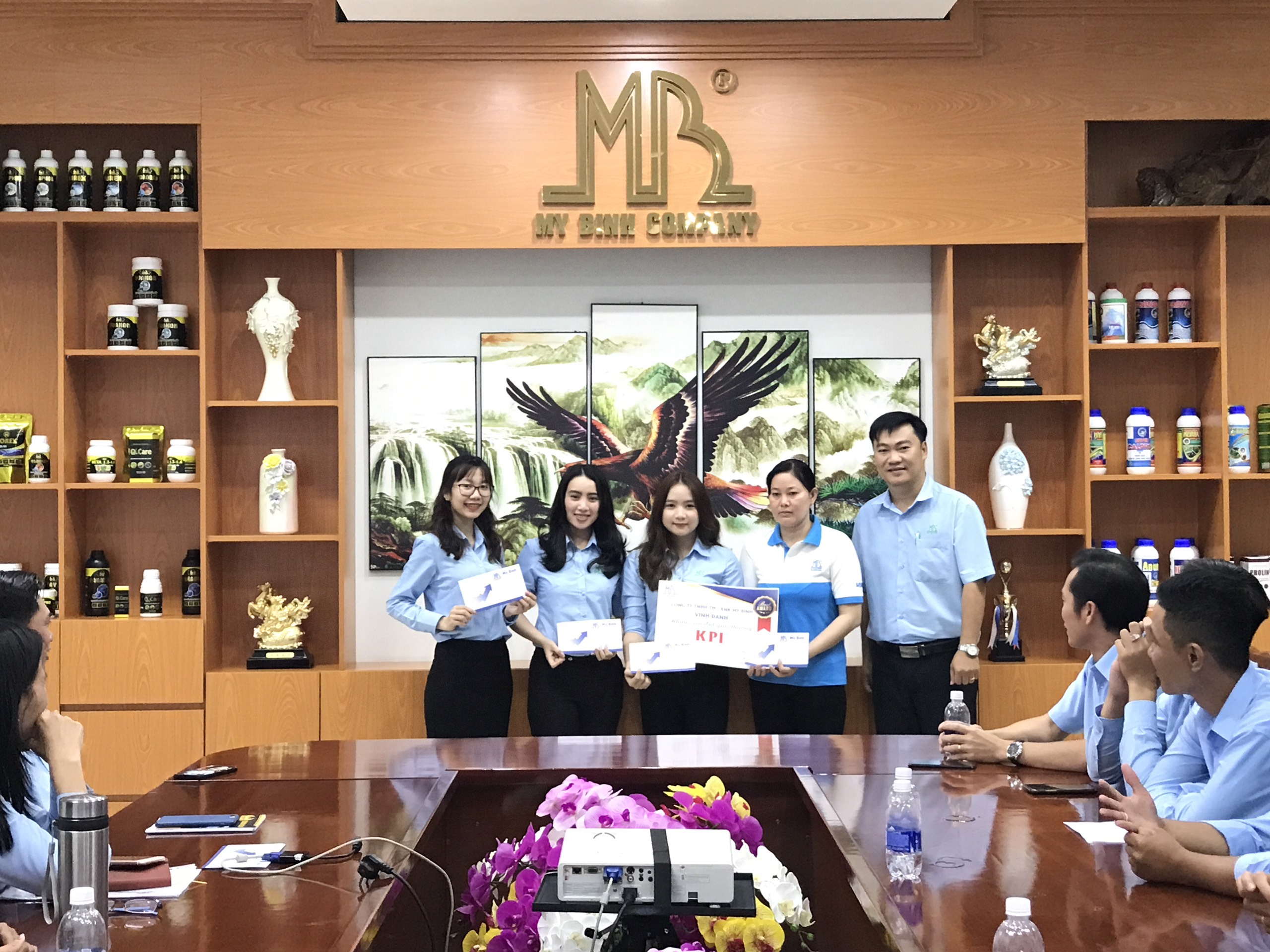 Mỹ Bình họp mặt cuối năm 2020