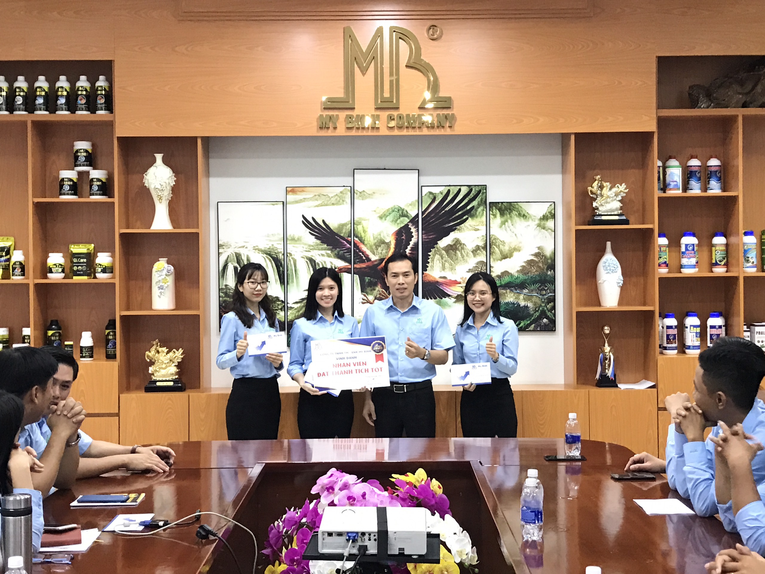 Mỹ Bình họp mặt cuối năm 2020