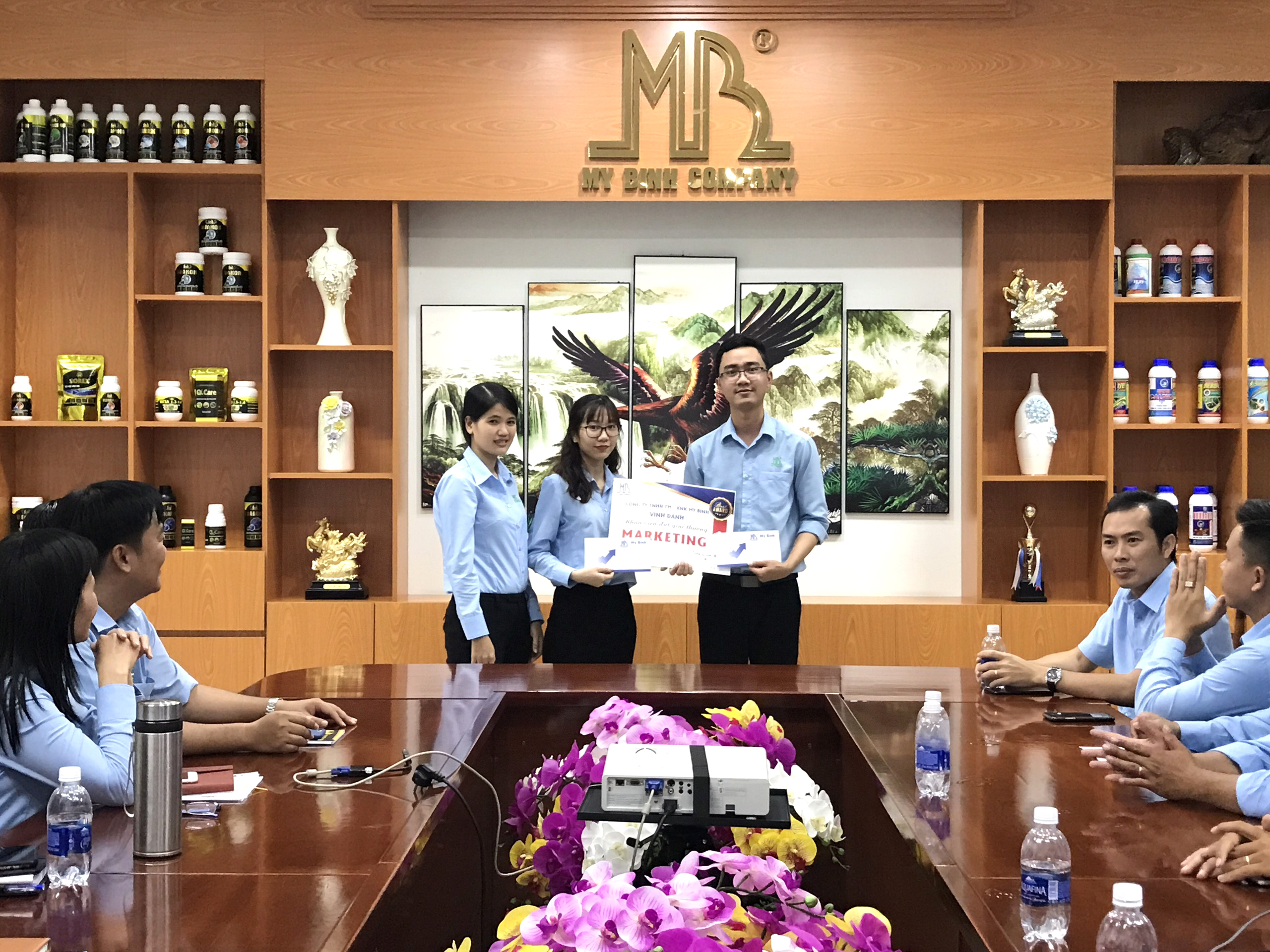 Mỹ Bình họp mặt cuối năm 2020