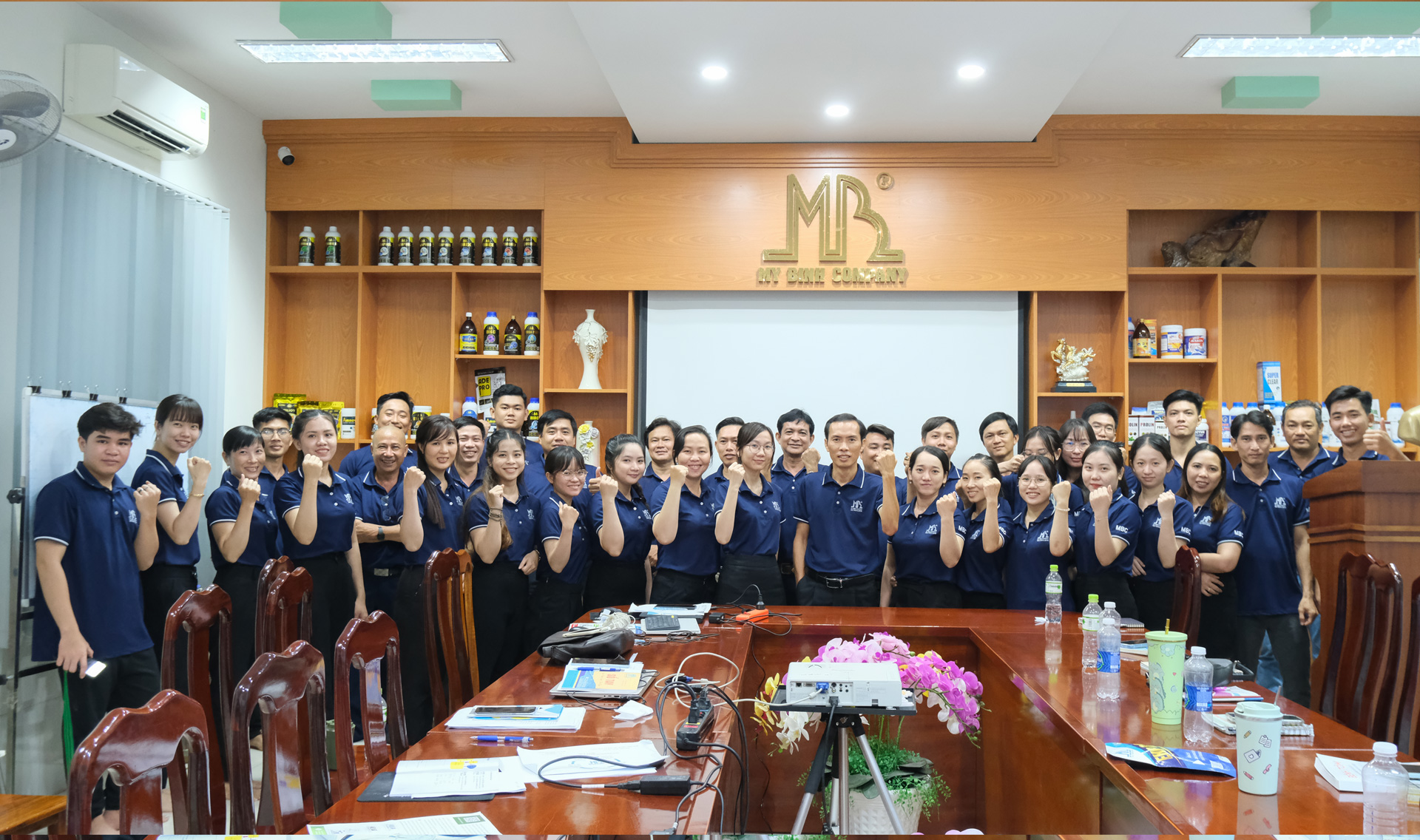 Tập thể Mỹ Bình quyết tâm cùng nhau chiến thắng kế hoạch kinh doanh Quý 4